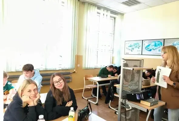 Uczniowie klasy 3a na warsztatach z autoprezentacji i strzelaniu w Zawierciu