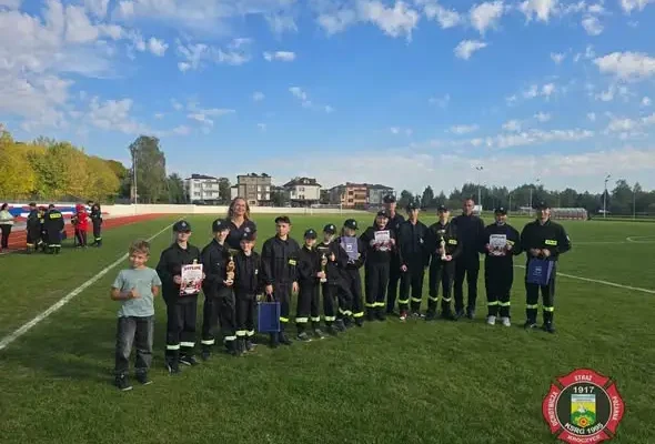 Młodzieżowe Drużyny Pożarnicze z Łaz triumfują w I Zawodach Pierwszej Pomocy