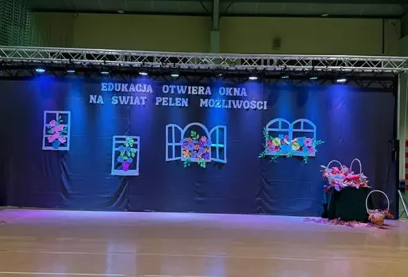 Dzień Edukacji Narodowej w Szkole Podstawowej w Kroczycach – relacja z akademii