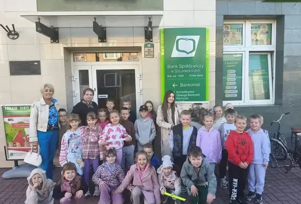 Pierwszoklasiści ze Szczekocin odkrywali tajniki bankowości