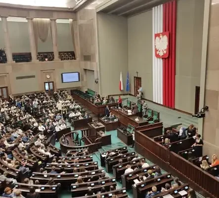Uczniowie SP4 Zawiercie na obradach Sejmu Dzieci i Młodzieży w Warszawie