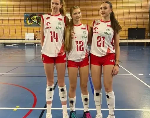 Trzy siatkarki MKS Dwójka Zawiercie w reprezentacji Polski U-15 na turnieju we Francji